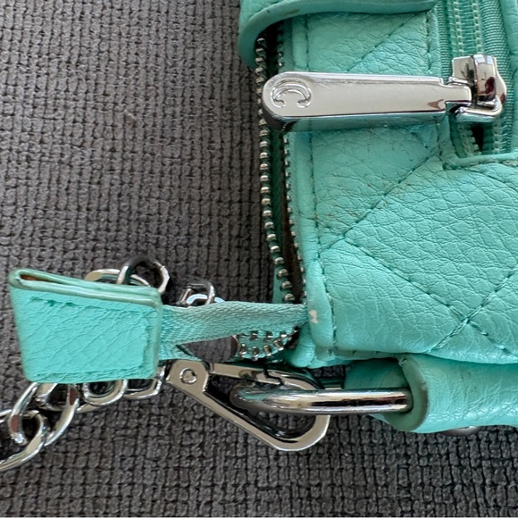 Charming Charlie Teal Quilted Crossbody/Wristlet - Picture 5 of 6